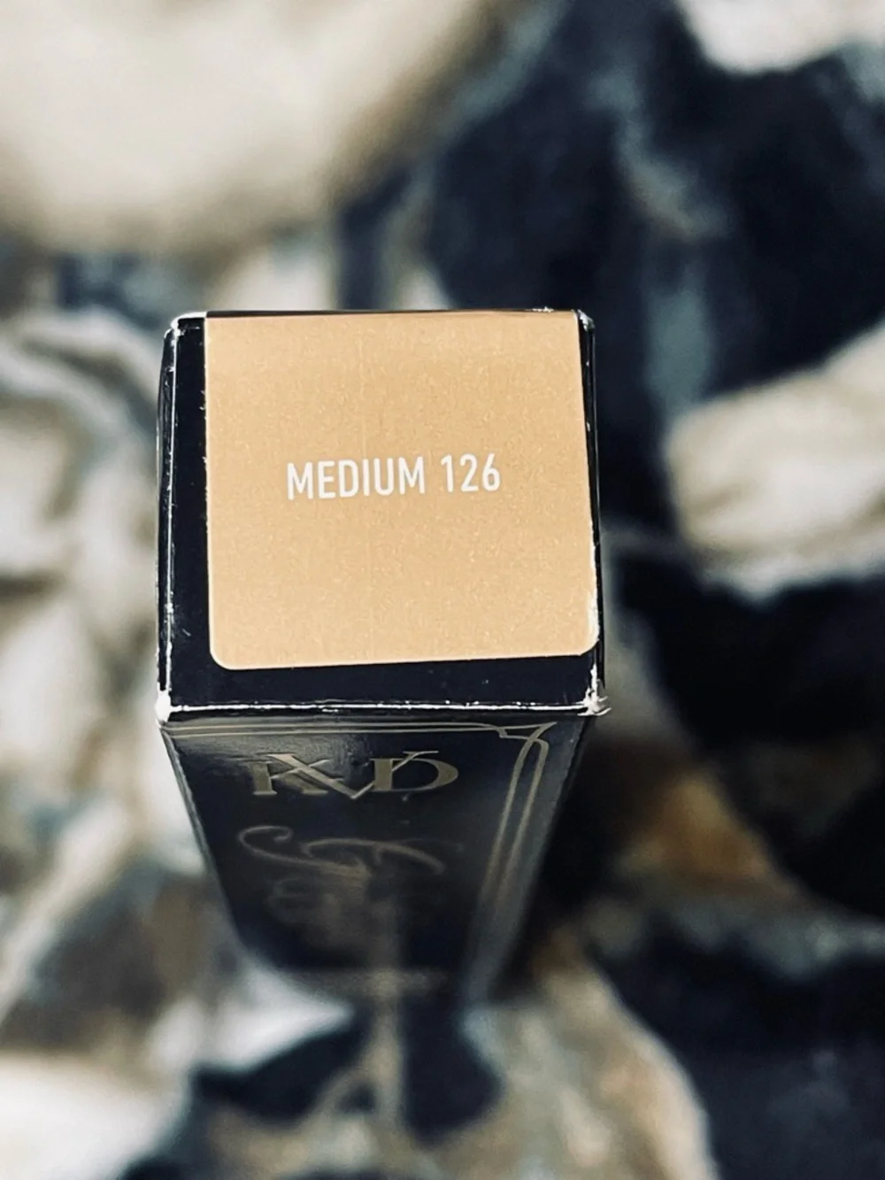 KVD Medium 126 Good Apple Lightweight Full Coverage Concealer